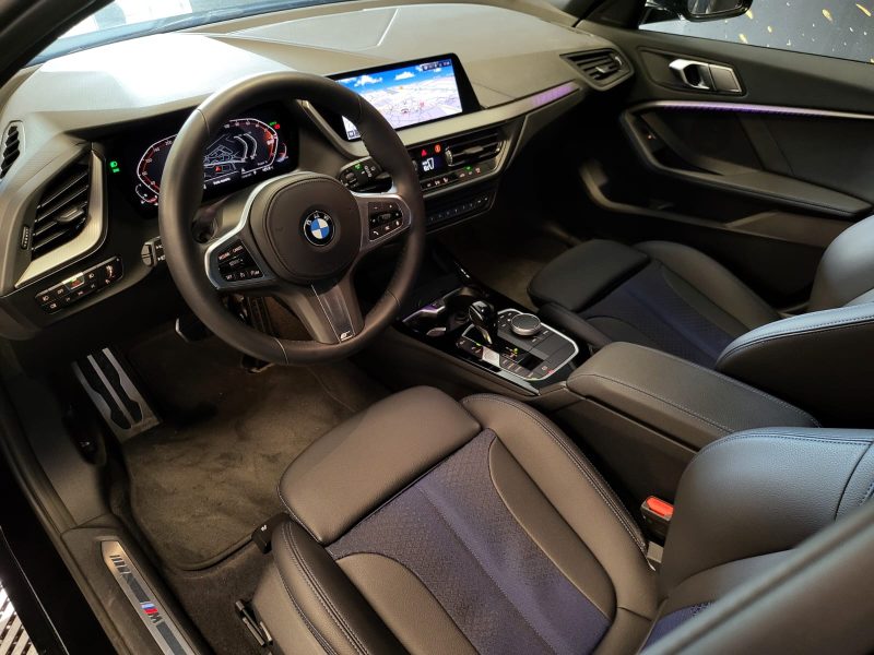 BMW SERIE 1 118i 136cv M SPORT GARANTIE BMW / KEYLESS / PACK LUMIERE D'AMBIANCE / APPLE CARPLAY /  