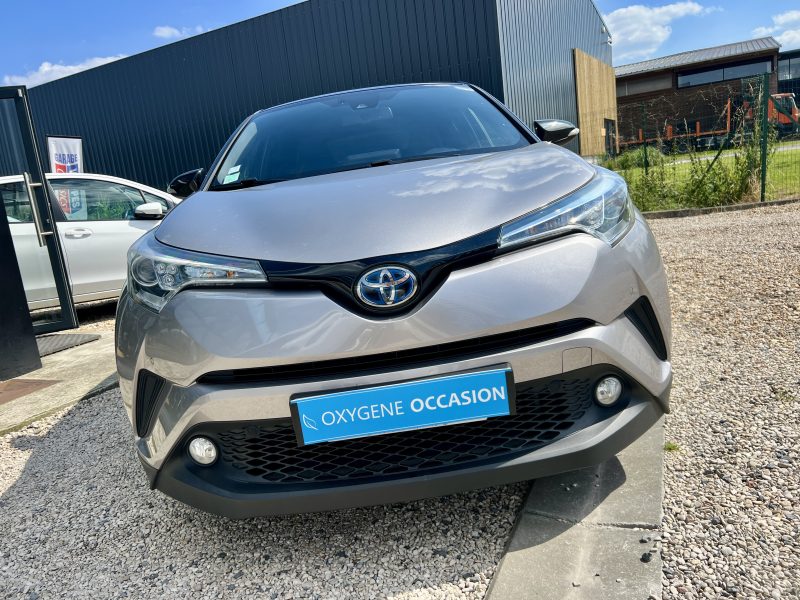 TOYOTA C-HR 1.8 HYBRID 122H GRAPHIC 2017