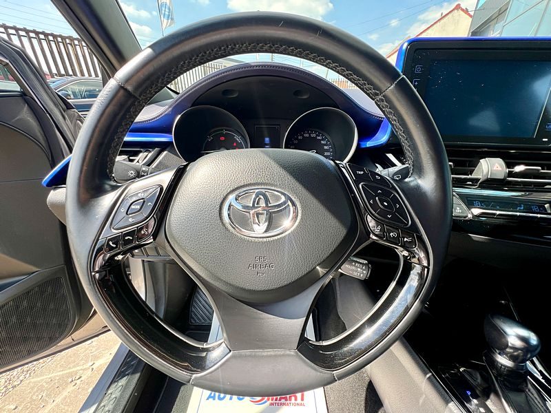 TOYOTA C-HR 1.8 HYBRID 122H GRAPHIC 2017