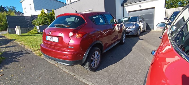 NISSAN JUKE 2012