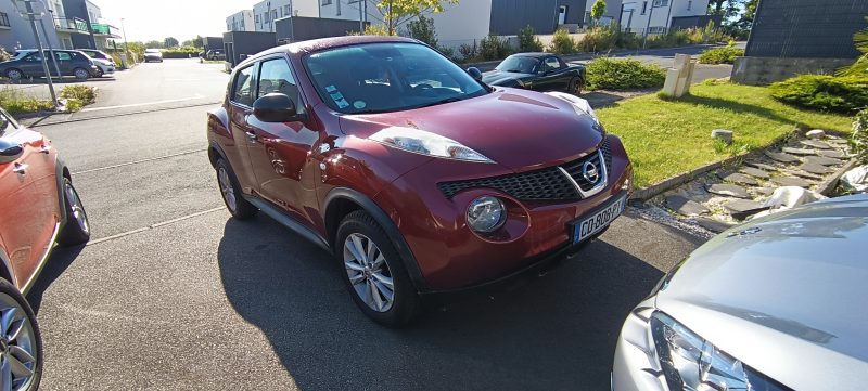 NISSAN JUKE 2012