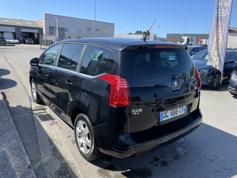 PEUGEOT 5008 2014