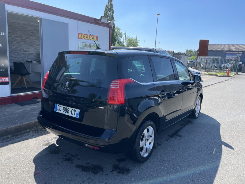 PEUGEOT 5008 2014