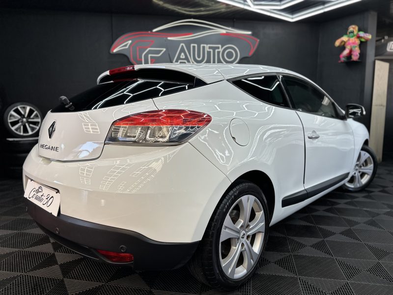 RENAULT MEGANE 2011