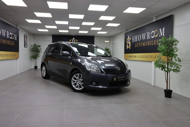 TOYOTA VERSO 2011