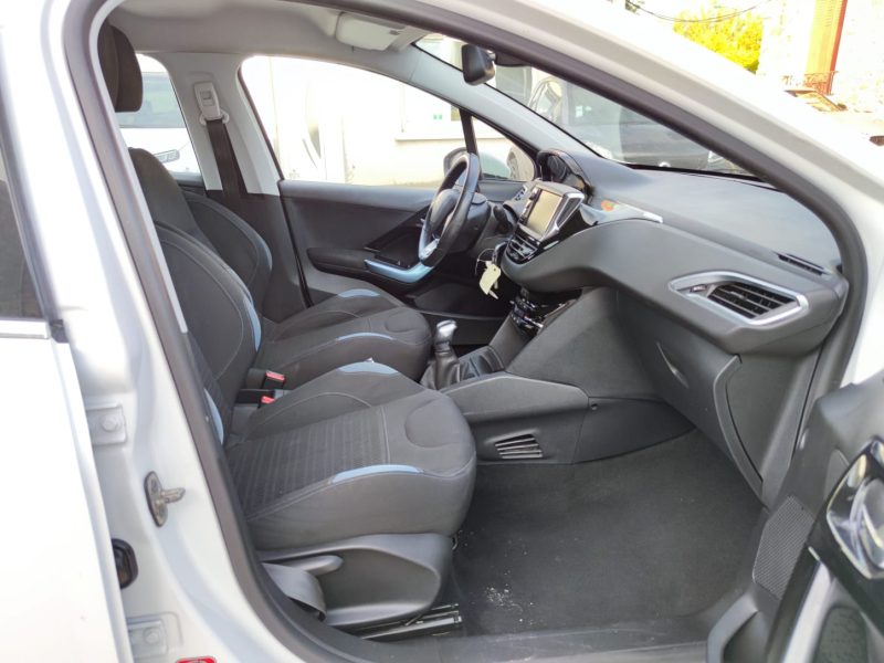 PEUGEOT 208 I 2012