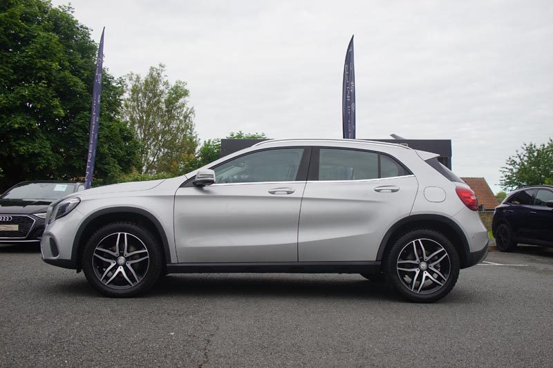 MERCEDES GLA 200D