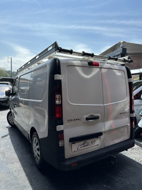 RENAULT TRAFIC 2017