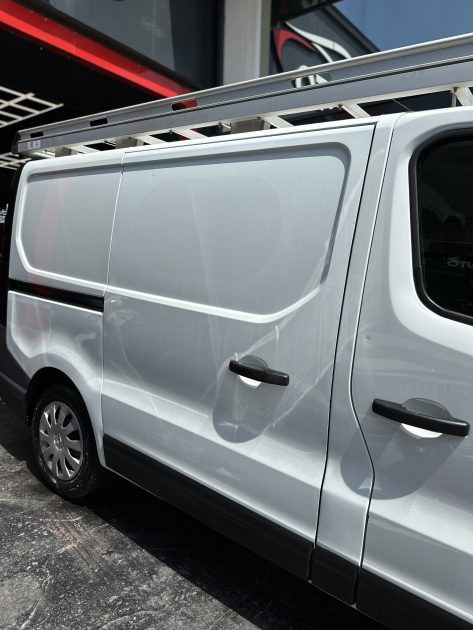 RENAULT TRAFIC 2017