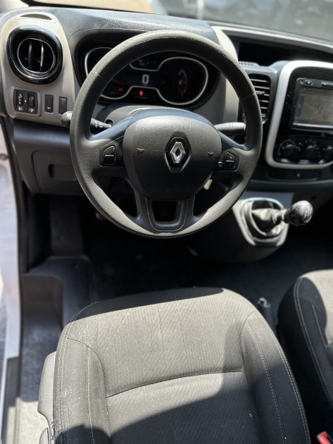 RENAULT TRAFIC 2017