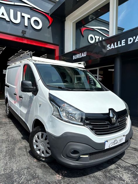 RENAULT TRAFIC 2017