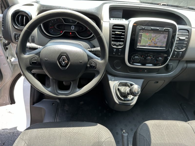 RENAULT TRAFIC 2017