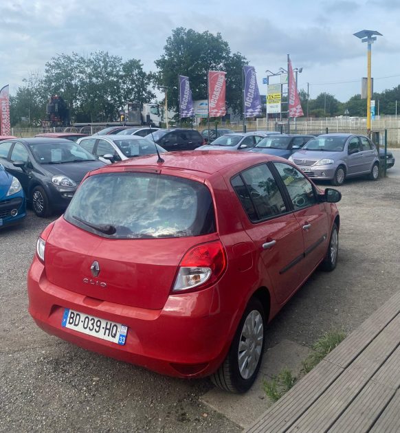 RENAULT CLIO III 2010