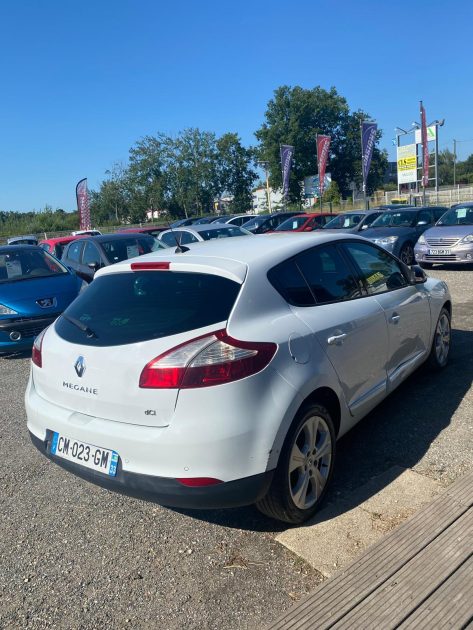 RENAULT MEGANE III BOSE 2012