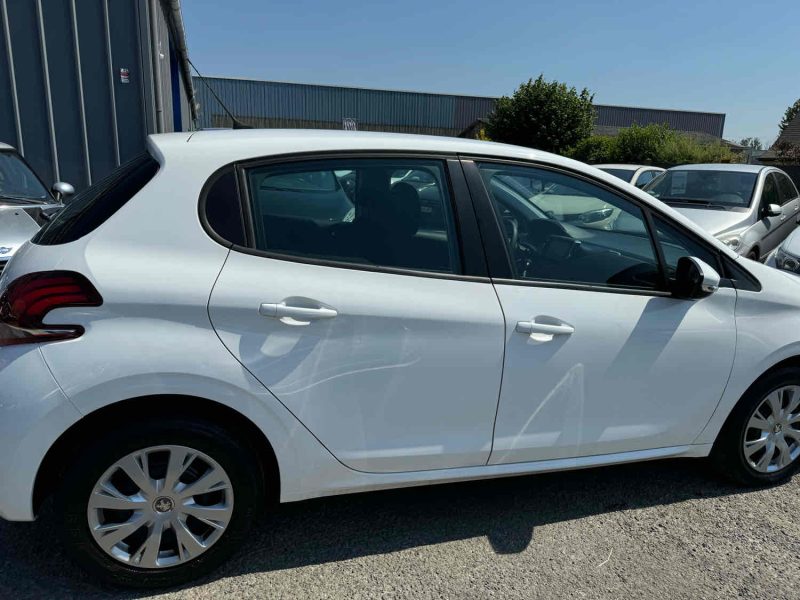 PEUGEOT 208 1.5 BLUEHDI