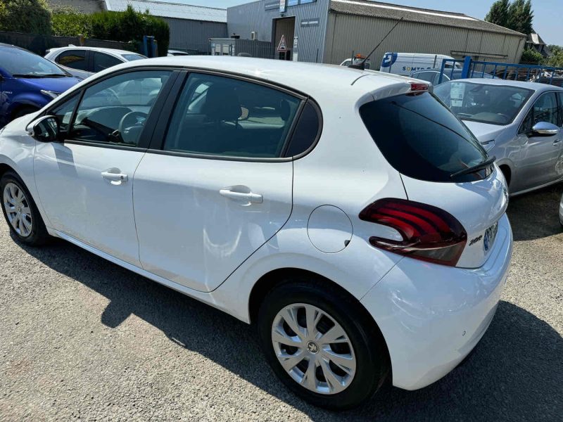 PEUGEOT 208 1.5 BLUEHDI