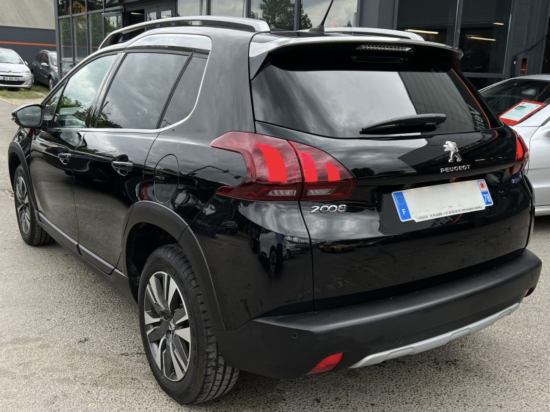 PEUGEOT 2008 PHASE 2 ALLURE 1.2 110 Cv 1ERE MAIN / BOITE AUTO CAMEA RECUL 4.400 Kms - Garantie 1 an 