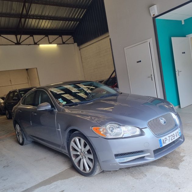 JAGUAR XF I 2010