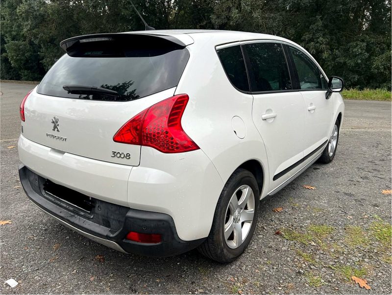 PEUGEOT 3008 Monospace 2013