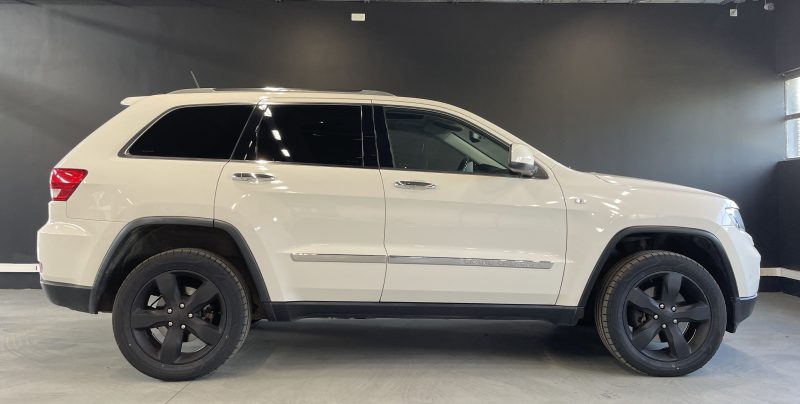 JEEP GRAND CHEROKEE 2011