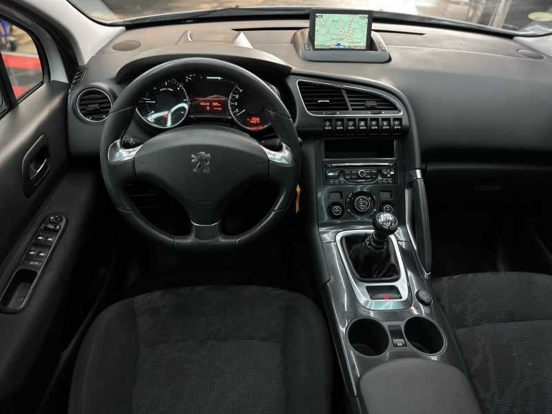 PEUGEOT 3008 Monospace 2013