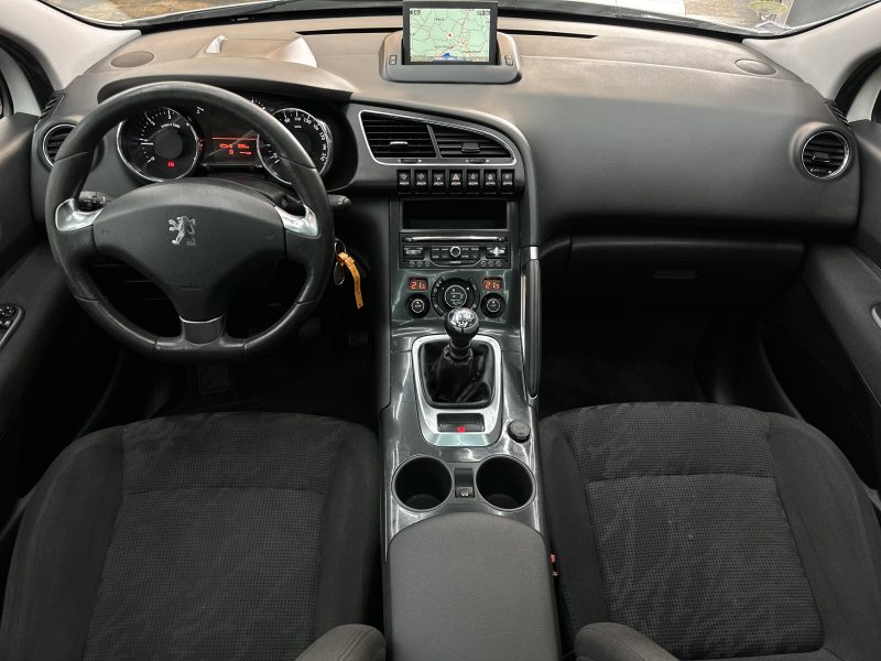 PEUGEOT 3008 Monospace 2013