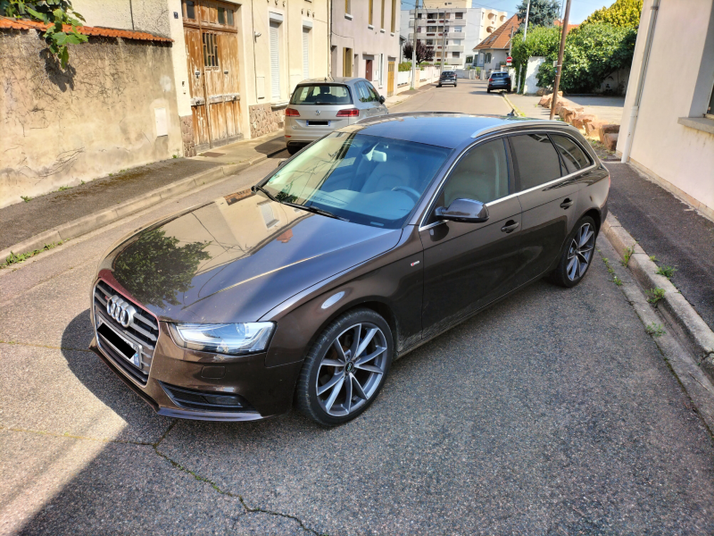 AUDI A4 B8 Avant S-LINE