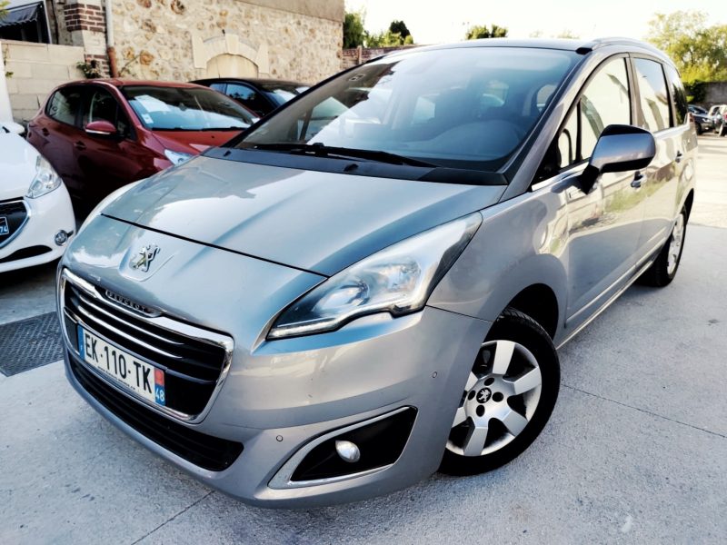 PEUGEOT 5008 2017