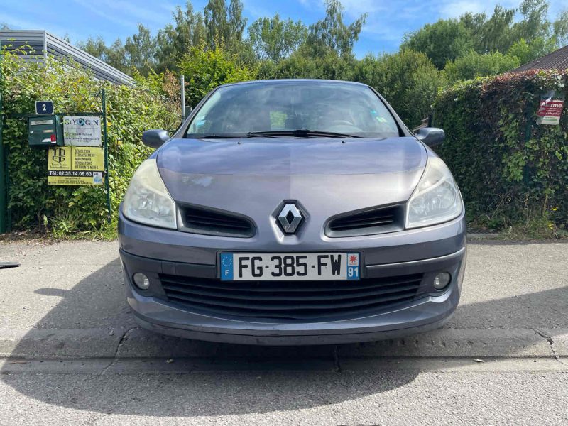 RENAULT CLIO III 1.2i 16V 100CV