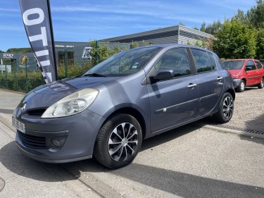 RENAULT CLIO III 1.2i 16V 100CV