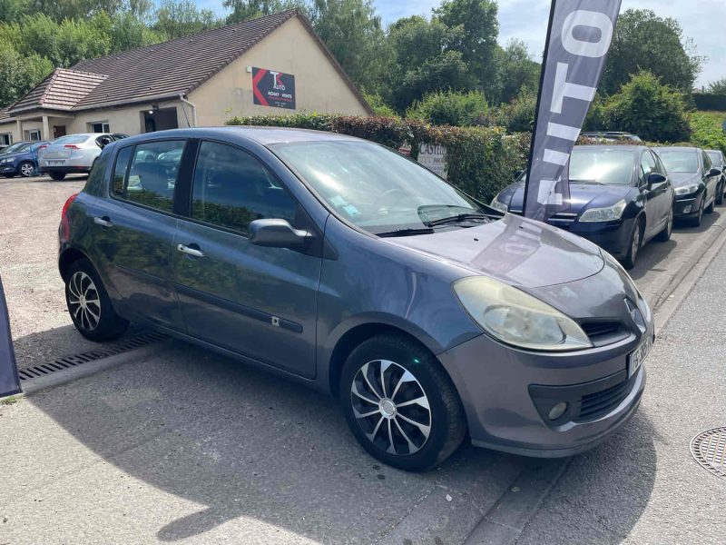 RENAULT CLIO III 1.2i 16V 100CV