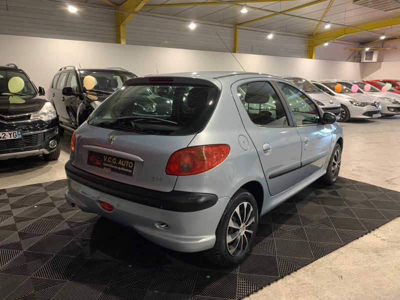 PEUGEOT 206 1.1 i 1124cm3 60cv