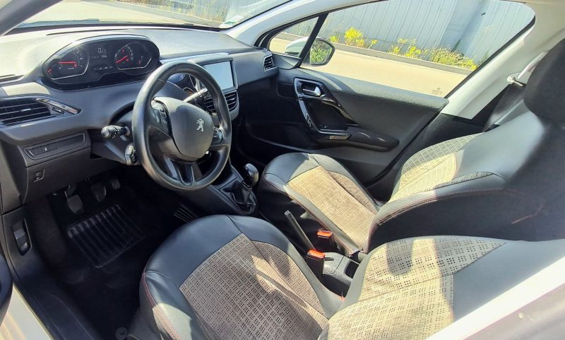 PEUGEOT 208 I 2012