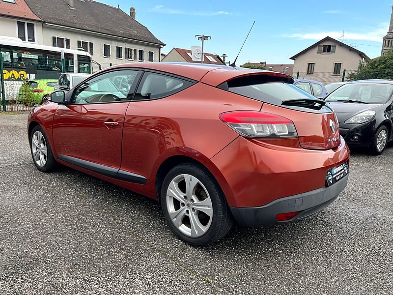 RENAULT MEGANE III COUPE 2.0 TCe 180CV DYNAMIQUE