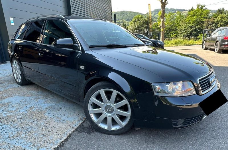 AUDI A4 AVANT 3.0 V6 220 S LINE*TOIT*BOSE*