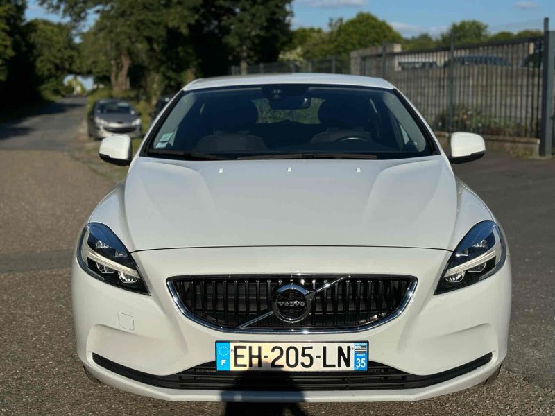 VOLVO V40 D2 120CH MOMENTUM BUSINESS