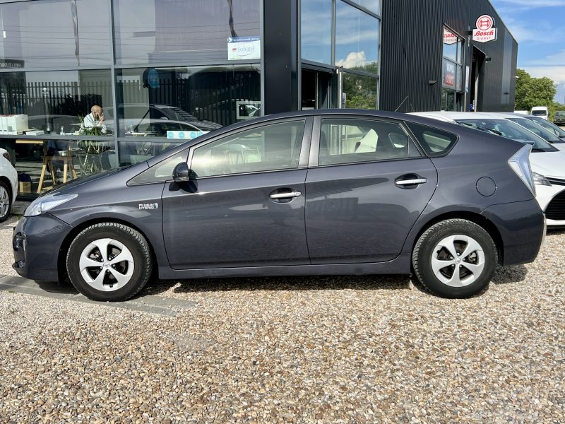 TOYOTA PRIUS 2013