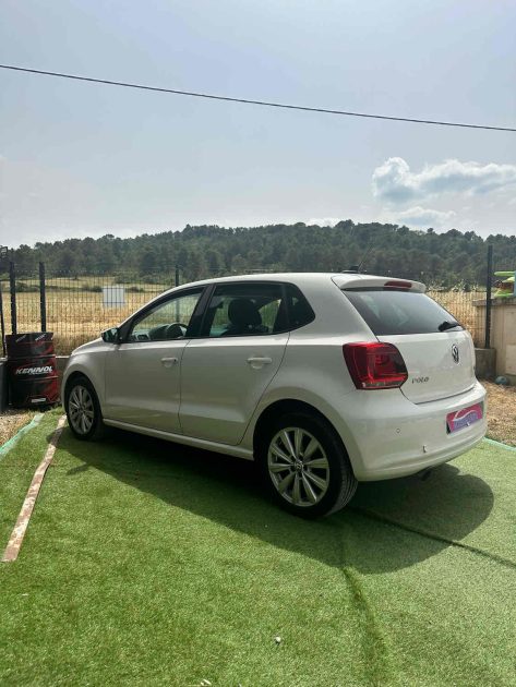 VOLKSWAGEN POLO 2012