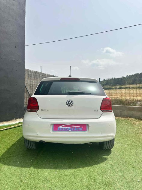 VOLKSWAGEN POLO 2012