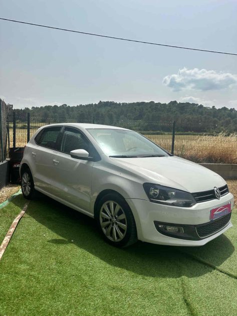 VOLKSWAGEN POLO 2012