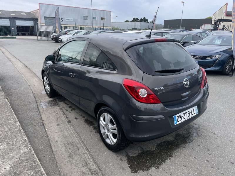 OPEL CORSA  2014