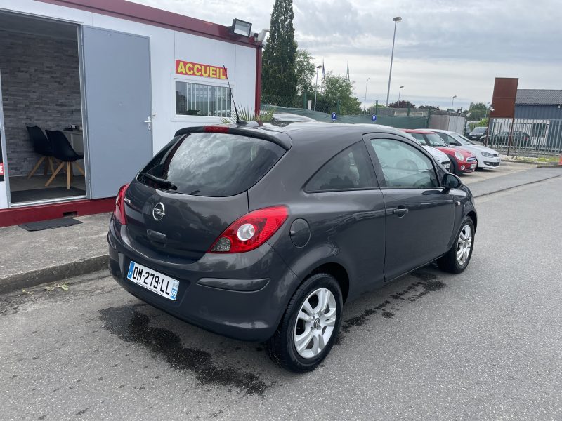 OPEL CORSA  2014