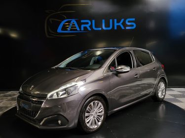 PEUGEOT 208 1.2 PureTech 82Cv ALLURE / TOIT PANO / SIEGES CHAUFFANTS / LUMIERE D'AMBIANCE / CARPLAY 