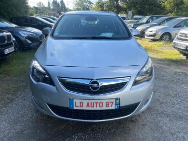 OPEL ASTRA J 2011