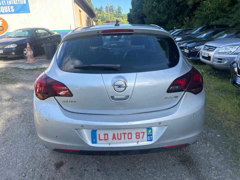 OPEL ASTRA J 2011