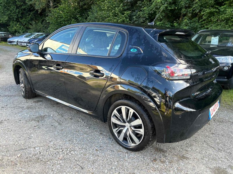 PEUGEOT 208 2020