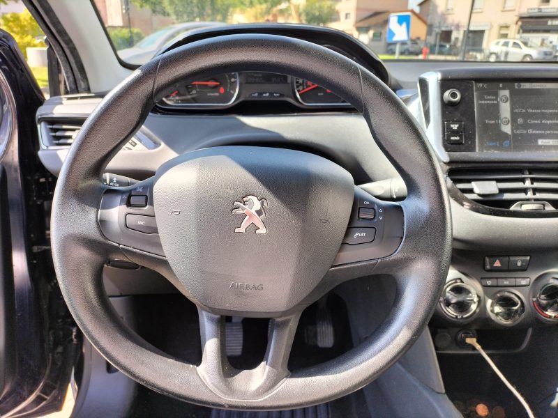 PEUGEOT 208 I