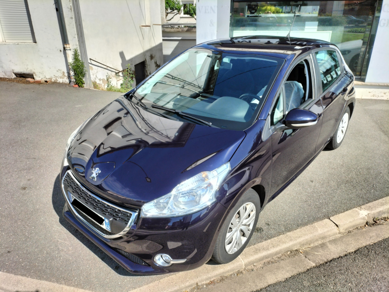 PEUGEOT 208 I