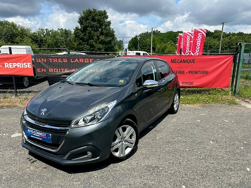 PEUGEOT 208 I Style 2016 - 127357 KM