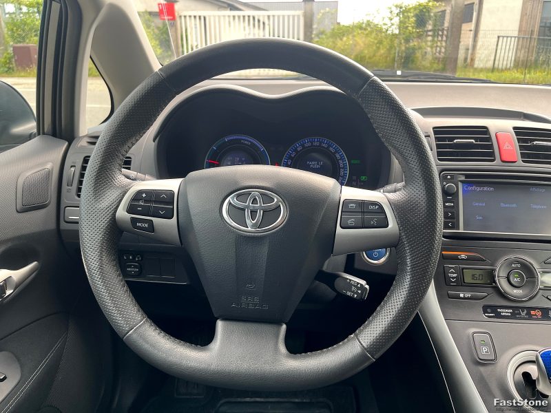 TOYOTA AURIS 2012